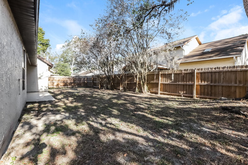 3,400/Mo, 2416 Kenwick Dr Valrico, FL 33596 Rear View 2