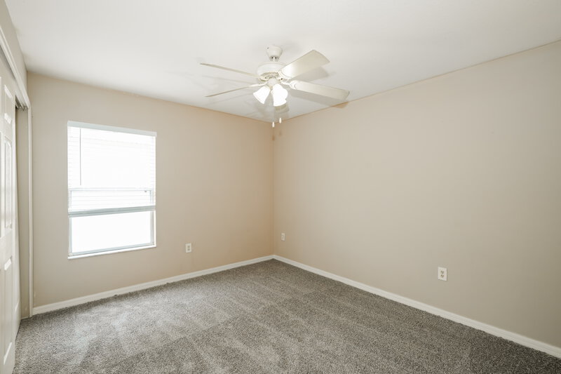 2,195/Mo, 12116 Tree Haven Ave Gibsonton, FL 33534 Bedroom View