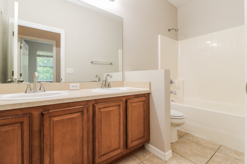 1,980/Mo, 11856 Colony Lakes Blvd New Port Richey, FL 34654 Bathroom View