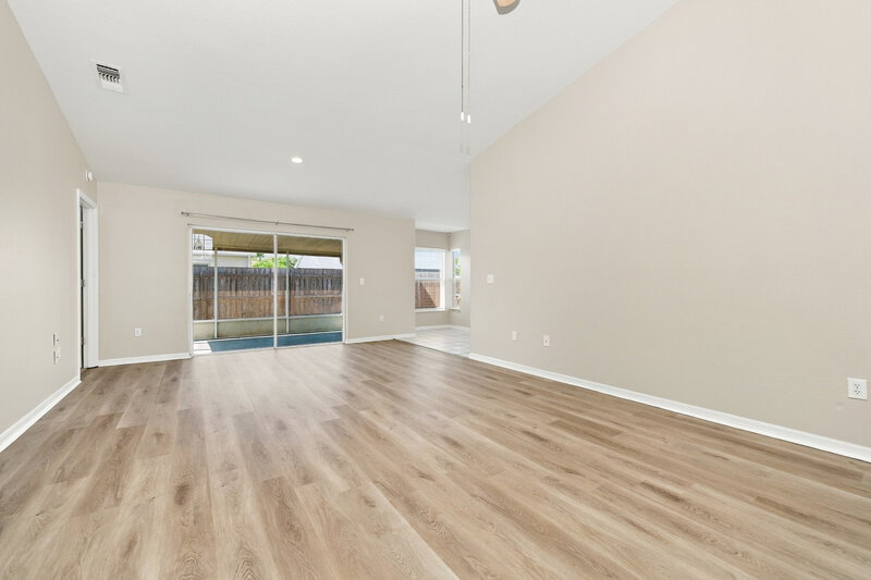2,260/Mo, 219 Lookout Dr Apollo Beach, FL 33572 Living Room View 2