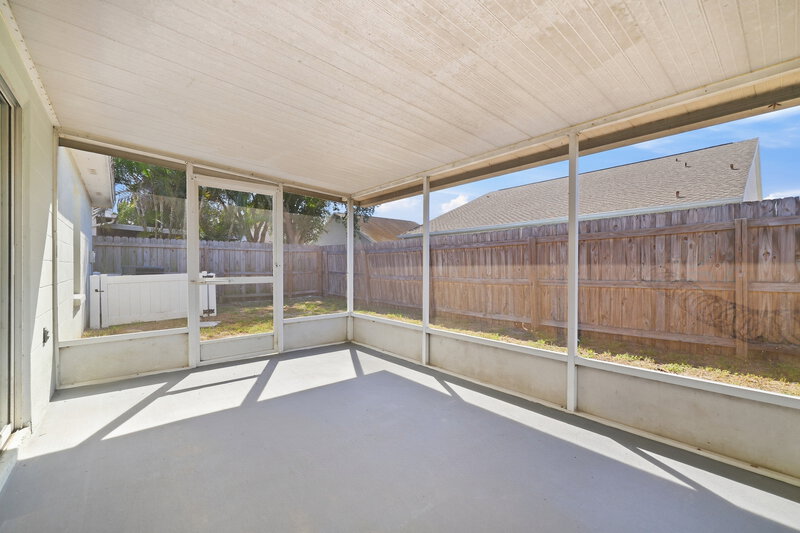2,260/Mo, 219 Lookout Dr Apollo Beach, FL 33572 Sun Room View