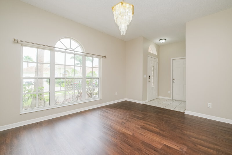 2,580/Mo, 18003 Misty Blue Ln Tampa, FL 33647 Living Room View 2