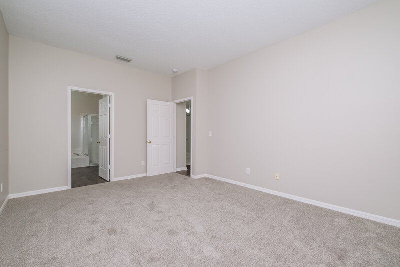 2,580/Mo, 18003 Misty Blue Ln Tampa, FL 33647 Main Bedroom View