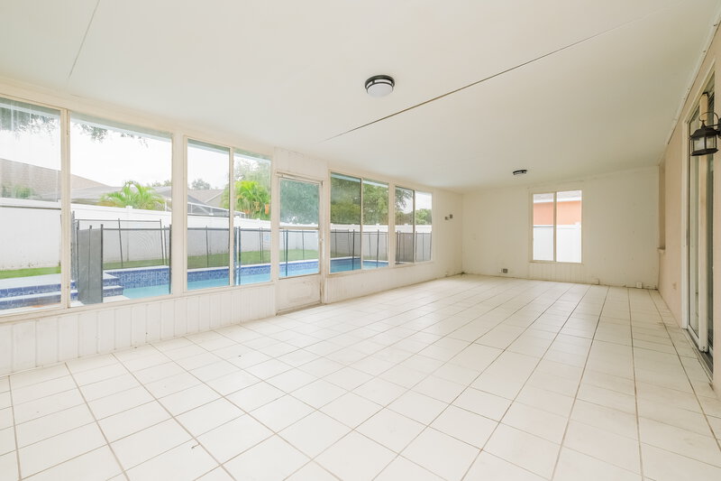 2,580/Mo, 18003 Misty Blue Ln Tampa, FL 33647 Sun Room View
