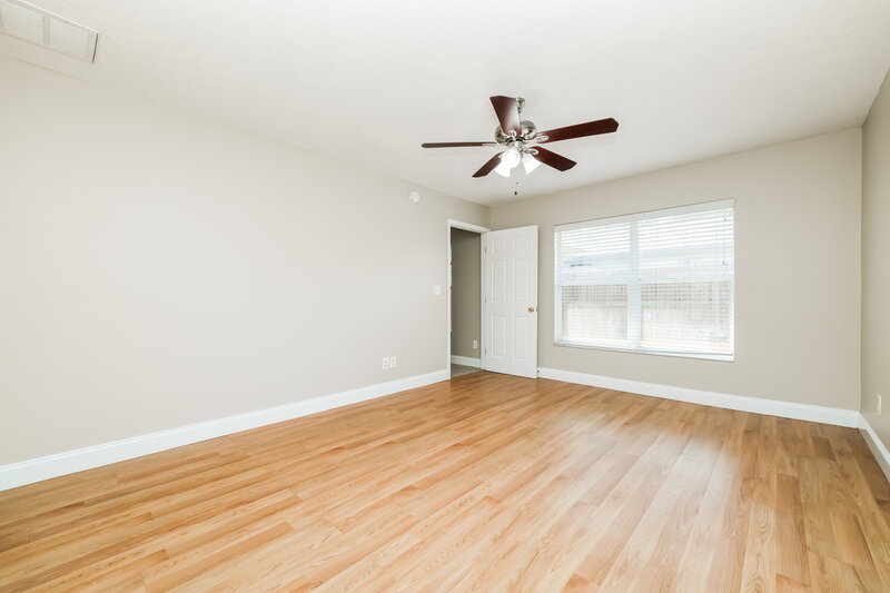 2,350/Mo, 23214 Sierra Rd Land O' Lakes, FL 34639 Main Bedroom View 2