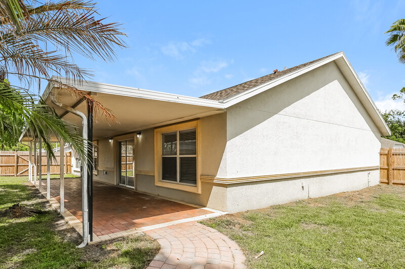 2,350/Mo, 23214 Sierra Rd Land O' Lakes, FL 34639 Rear View