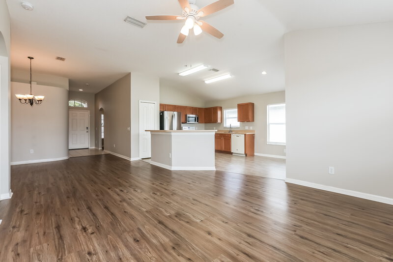 1,940/Mo, 11136 Rodeo Ln Riverview, FL 33579 Living Room View 2