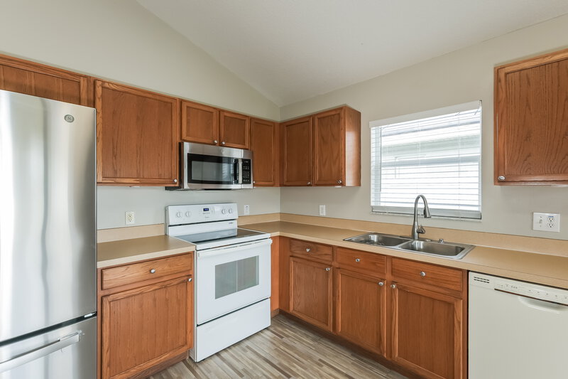1,940/Mo, 11136 Rodeo Ln Riverview, FL 33579 Kitchen View