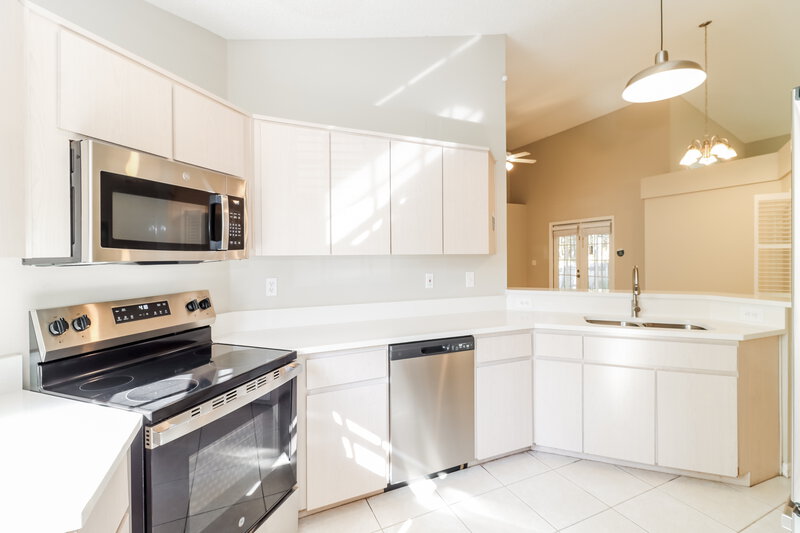 3,630/Mo, 7249 Captiva Cir New Port Richey, FL 34655 Kitchen View