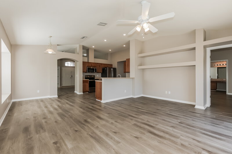 1,955/Mo, 1217 Barclay Wood Dr Ruskin, FL 33570 Family Room View 2