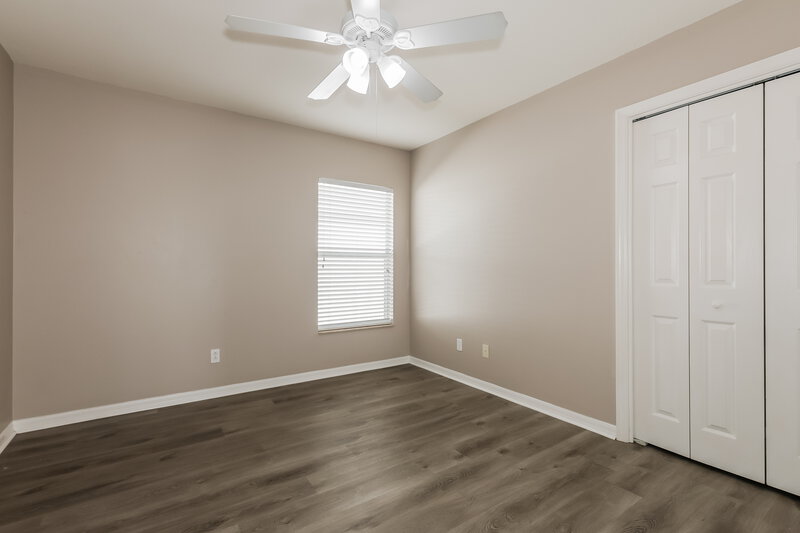 1,955/Mo, 1217 Barclay Wood Dr Ruskin, FL 33570 Bedroom View