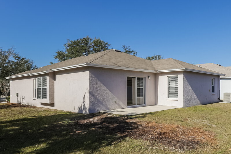 1,955/Mo, 1217 Barclay Wood Dr Ruskin, FL 33570 Rear View