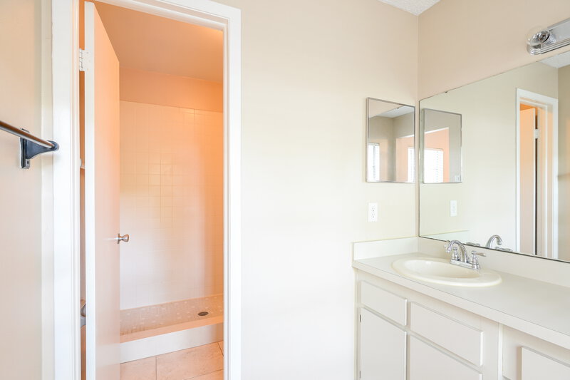 3,440/Mo, 1600 Coppersmith Ct Lutz, FL 33559 Bathroom View