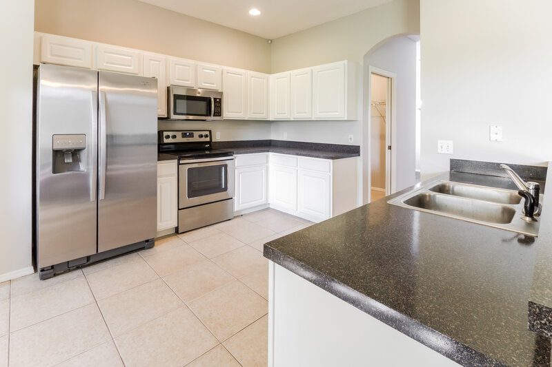 2,215/Mo, 9826 Morris Glen Way Temple Terrace, FL 33637 Kitchen View
