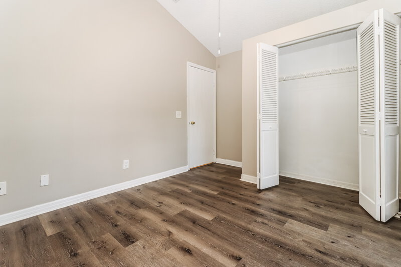 2,145/Mo, 9755 Fox Hollow Rd Tampa, FL 33647 Bedroom View