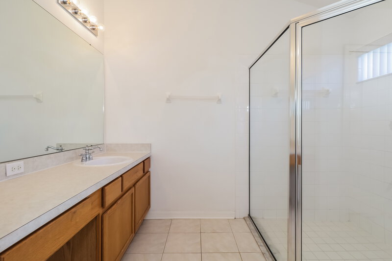 2,270/Mo, 1224 Rolling Stone Run Odessa, FL 33556 Main Bathroom View