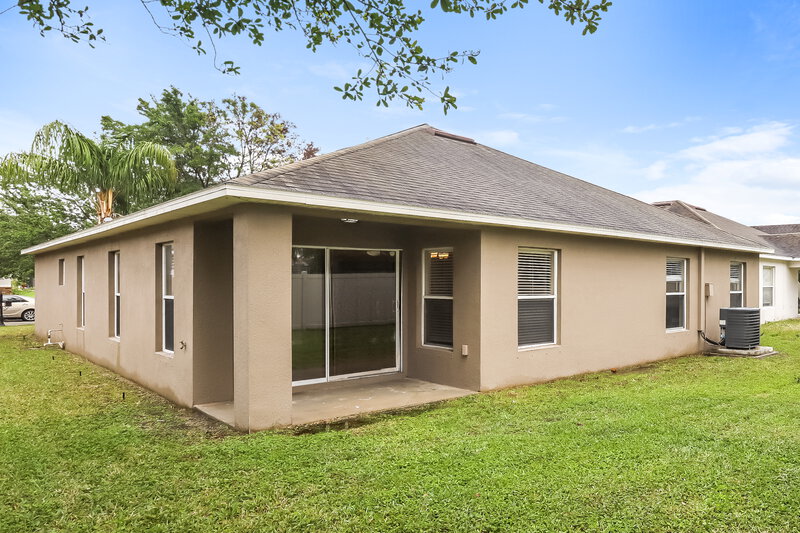 2,065/Mo, 2257 Colville Chase Dr Ruskin, FL 33570 Rear View