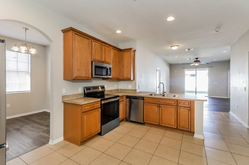 2,495/Mo, 8101 Pea Tree Ct Trinity, FL 34655 Kitchen View