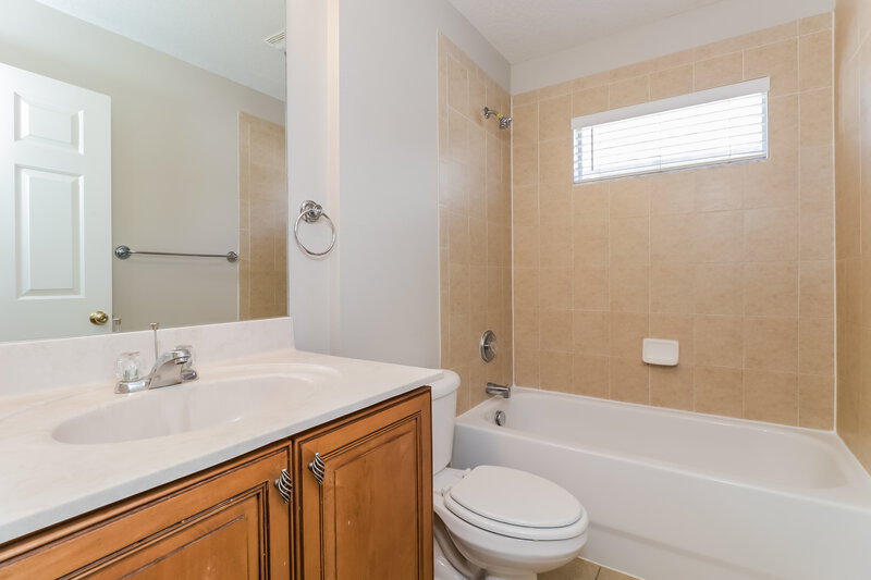 2,495/Mo, 8101 Pea Tree Ct Trinity, FL 34655 Bathroom View