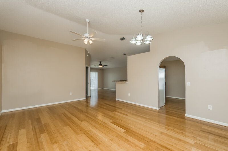 2,435/Mo, 6205 Venezia Pl Riverview, FL 33578 Living Room View 2