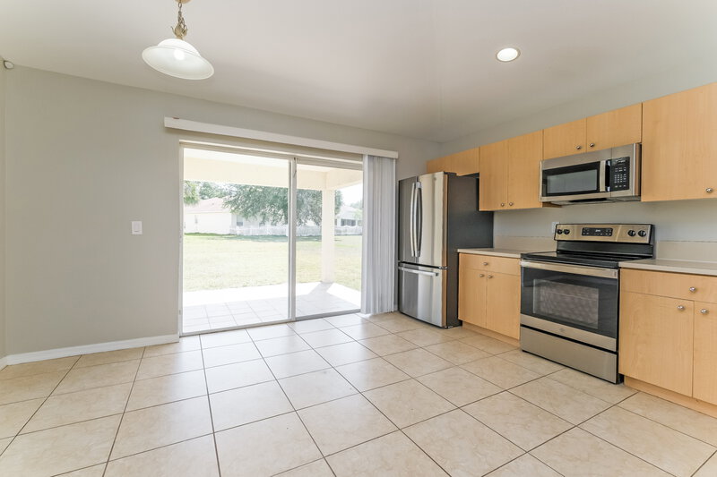 2,075/Mo, 11204 Cocoa Beach Dr Riverview, FL 33569 Dining Room View
