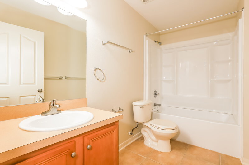 2,010/Mo, 2274 Blackwood Dr Mulberry, FL 33860 Bathroom View