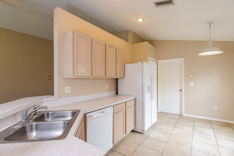 2,025/Mo, 26833 Agile Ct Wesley Chapel, FL 33544 Kitchen View