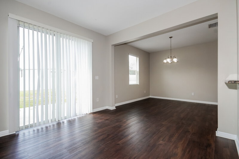 4,160/Mo, 505 Corbett Bluff Dr Ruskin, FL 33570 Dining Room View