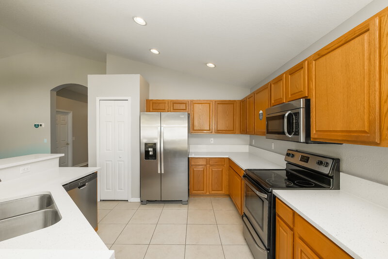 2,265/Mo, 23217 Bayou Grove St Land O Lakes, FL 34639 Kitchen View