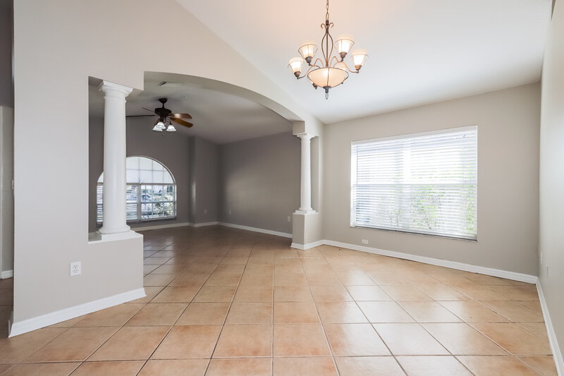 1,890/Mo, 7613 Wiltshire Park Pl Apollo Beach, FL 33572 Dining Room View