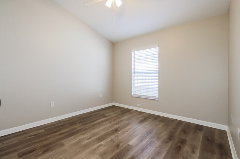 1,890/Mo, 7613 Wiltshire Park Pl Apollo Beach, FL 33572 Bedroom View 2