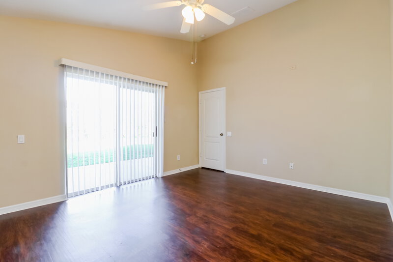 2,565/Mo, 5612 Terrain de Golf Dr Lutz, FL 33558 Master Bedroom View 2
