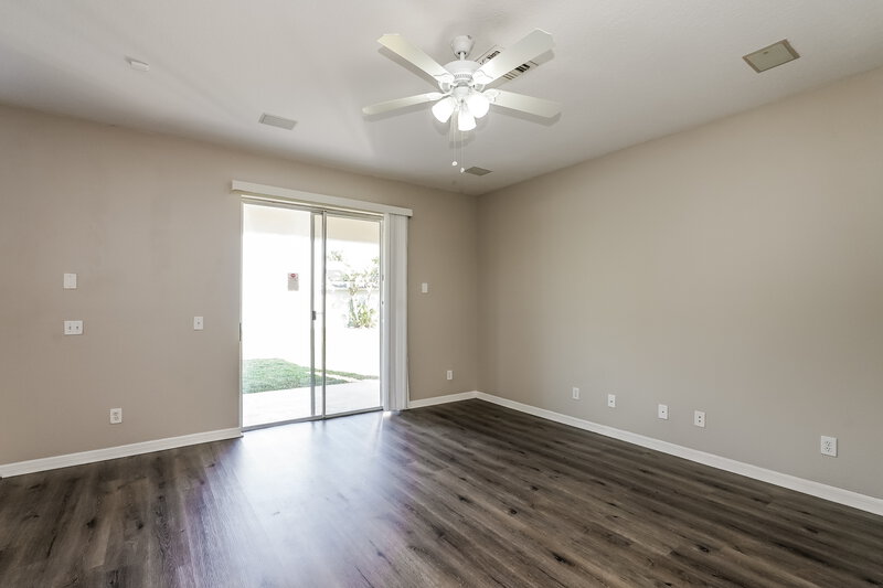 2,155/Mo, 7926 Endless Summer Ct Land O' Lakes, FL 34637 Living Room View 4