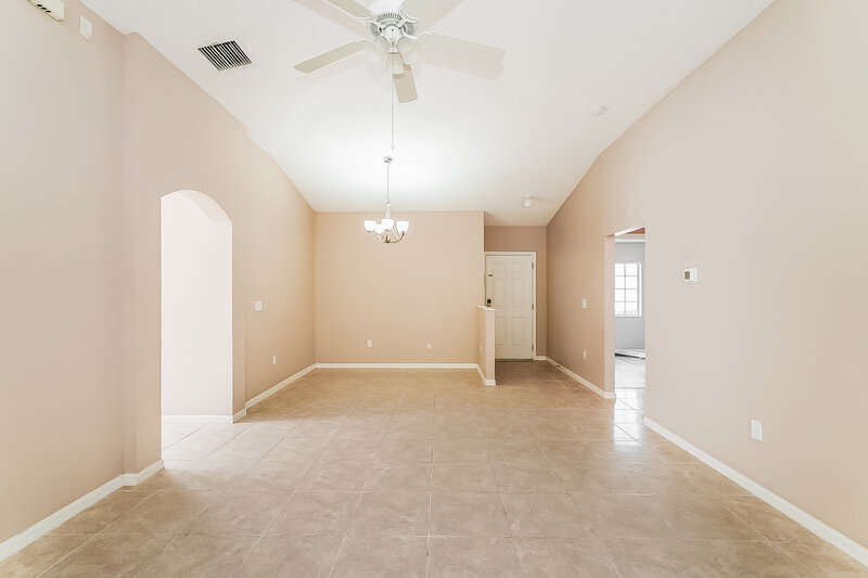 2,020/Mo, 11716 Brenford Crest Dr Riverview, FL 33579 Living Room View