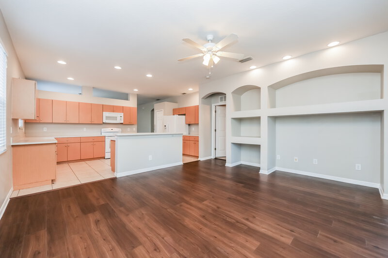 2,380/Mo, 9707 Patrician Dr New Port Richey, FL 34655 Family Room View
