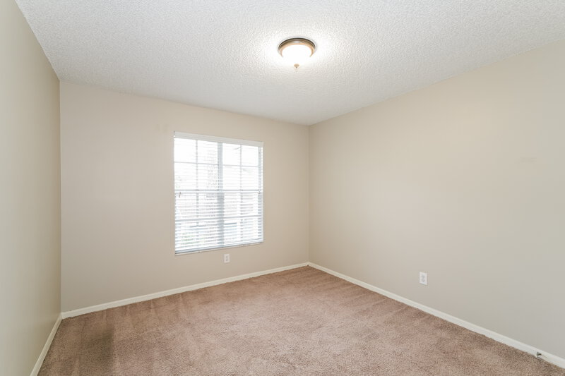 2,310/Mo, 17703 Parkway Green Ln Tampa, FL 33647 Bedroom View 2