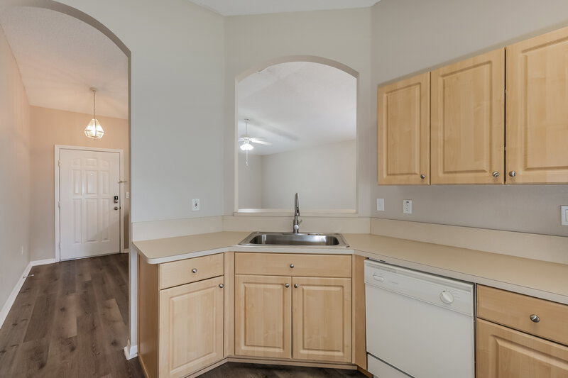 3,490/Mo, 1620 Totem Pole Way Lutz, FL 33559 Kitchen View 3