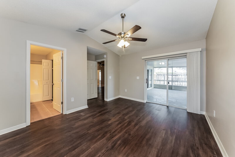 2,200/Mo, 11942 Lark Song Loop Riverview, FL 33579 Main Bedroom View 2