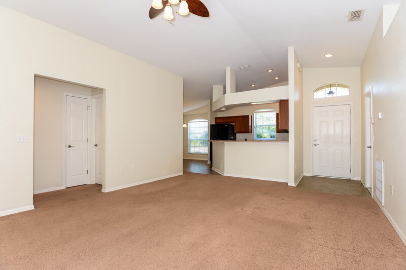2,005/Mo, 14608 Rannoch Moor Pl Wimauma, FL 33598 Living Room View 3