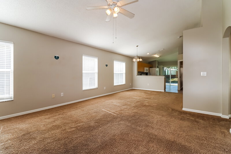 1,980/Mo, 6923 Summer Harbor Ln Riverview, FL 33578 Living Room View 2