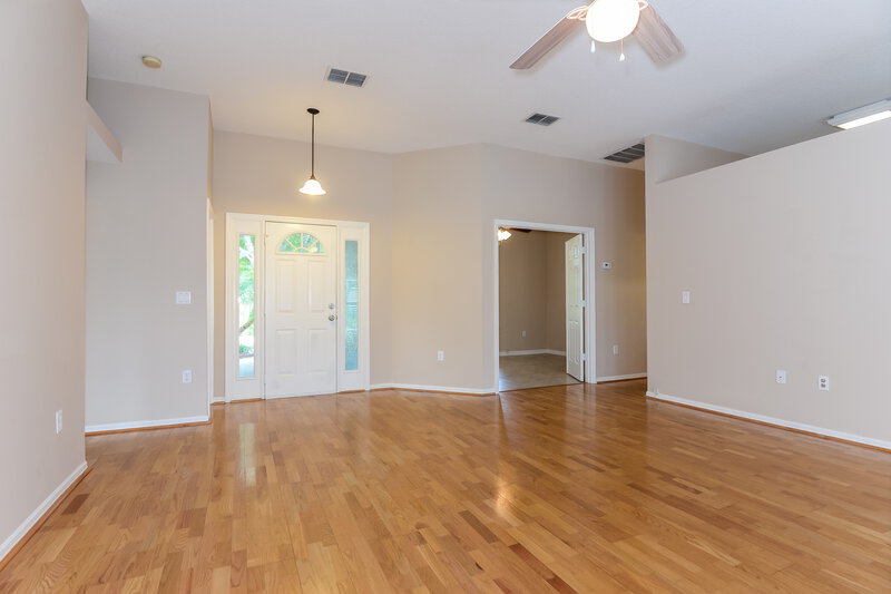 2,310/Mo, 4345 Harney Ct New Port Richey, FL 34655 Living Room View