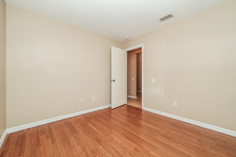 2,250/Mo, 12614 Midpointe Dr Riverview, FL 33578 Bedroom View 3