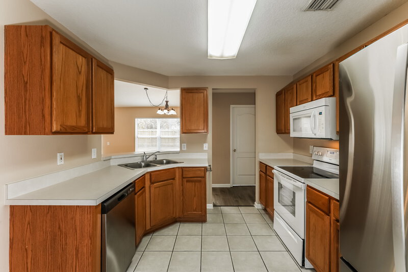 1,965/Mo, 13247 Early Run Ln Riverview, FL 33578 Kitchen View