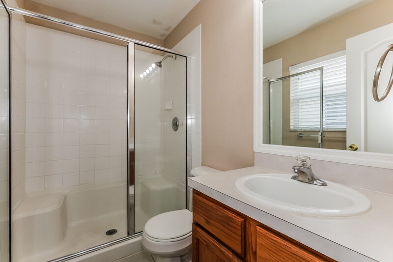 1,965/Mo, 13247 Early Run Ln Riverview, FL 33578 Main Bathroom View
