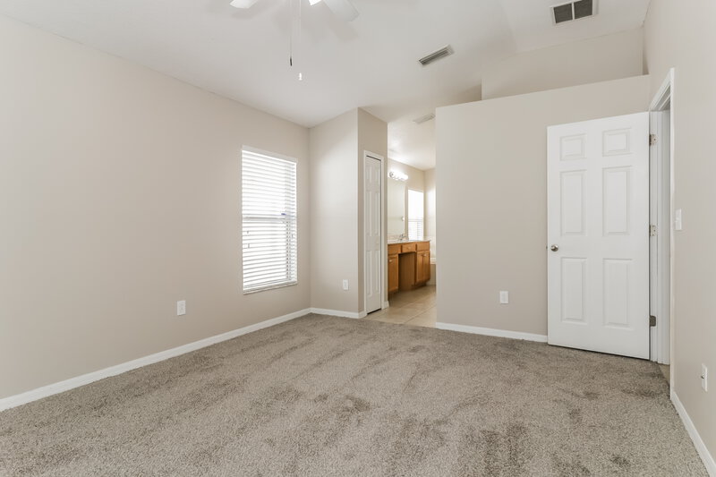 0/Mo, 15950 Leatherleaf Ln Land O Lakes, FL 34638 Main Bedroom View