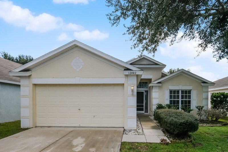 2,100/Mo, 12442 Midpointe Dr Riverview, FL 33569 External View