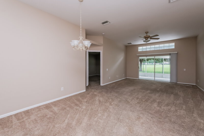 2,100/Mo, 12442 Midpointe Dr Riverview, FL 33569 Living Room View