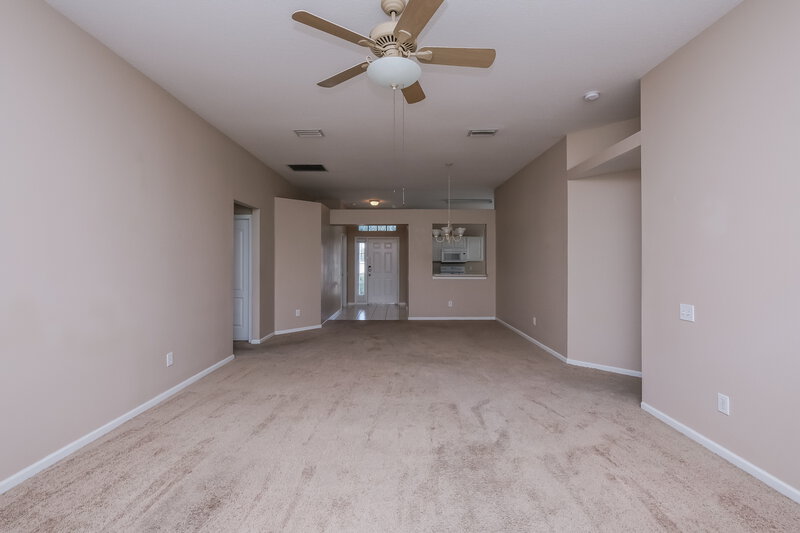 2,100/Mo, 12442 Midpointe Dr Riverview, FL 33569 Living Room View 2