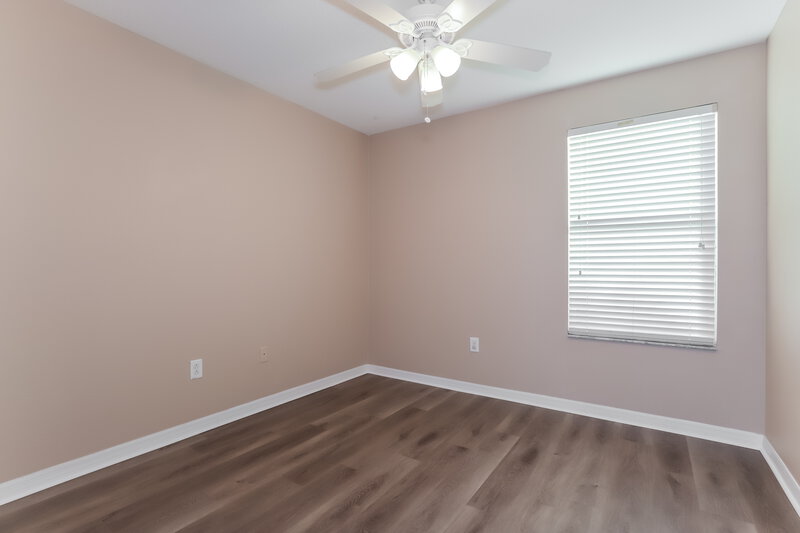 2,160/Mo, 521 Laguna Mill Dr Ruskin, FL 33570 Bedroom View