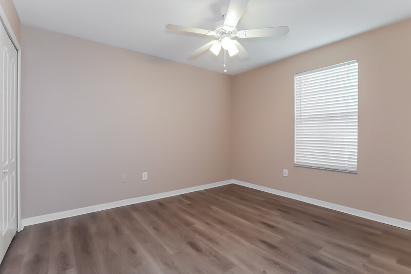 2,160/Mo, 521 Laguna Mill Dr Ruskin, FL 33570 Bedroom View 2